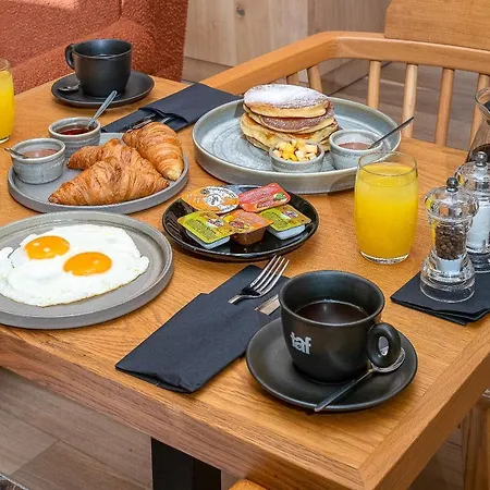 Metropole Urban Hotel 4*